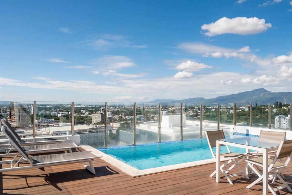 Soha Suites Santiago Gem Rare Find ซานติอาโก เด ลอสกาบาเญโรส ภายนอก รูปภาพ